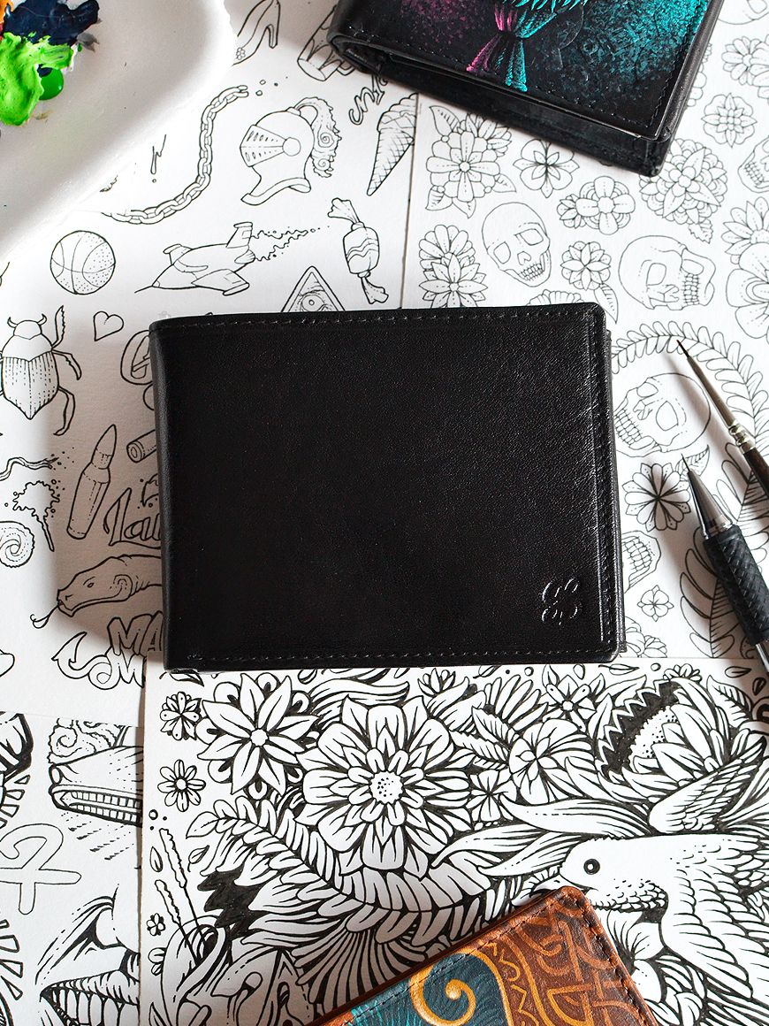 Billetero de piel pintado a mano con diseño artístico personalizado